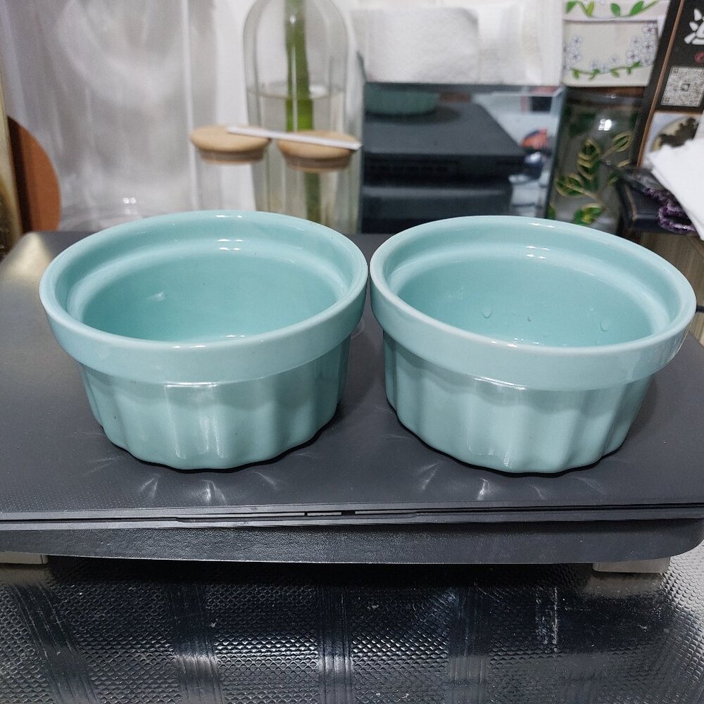 Celebrate Stoneware Ceramic Cupcake Shaped Bowls Cups Cake Making